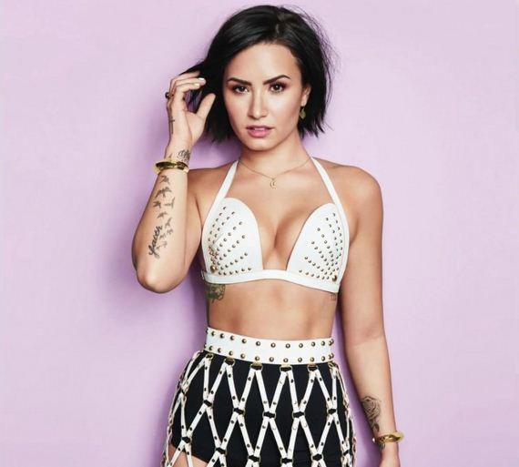 Demi-Lovato -Cosmopolita